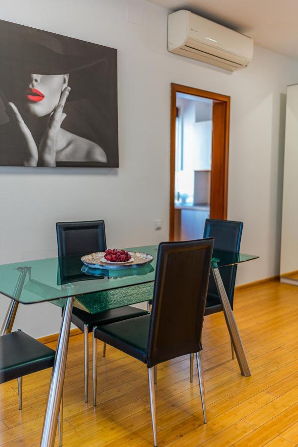 Sunny & Spacious Place With Breathtaking View * Bucureşti