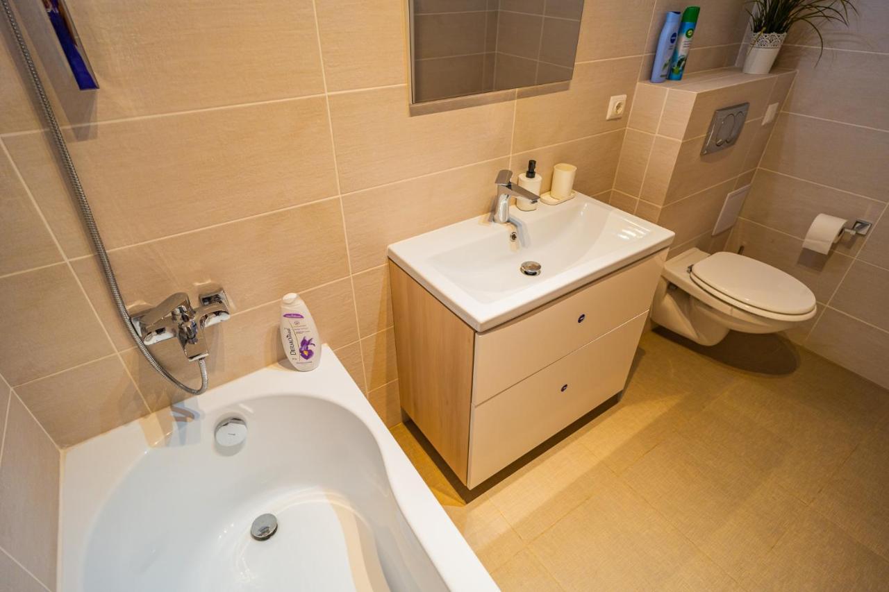 Sunny & Spacious Place With Breathtaking View Apartament *