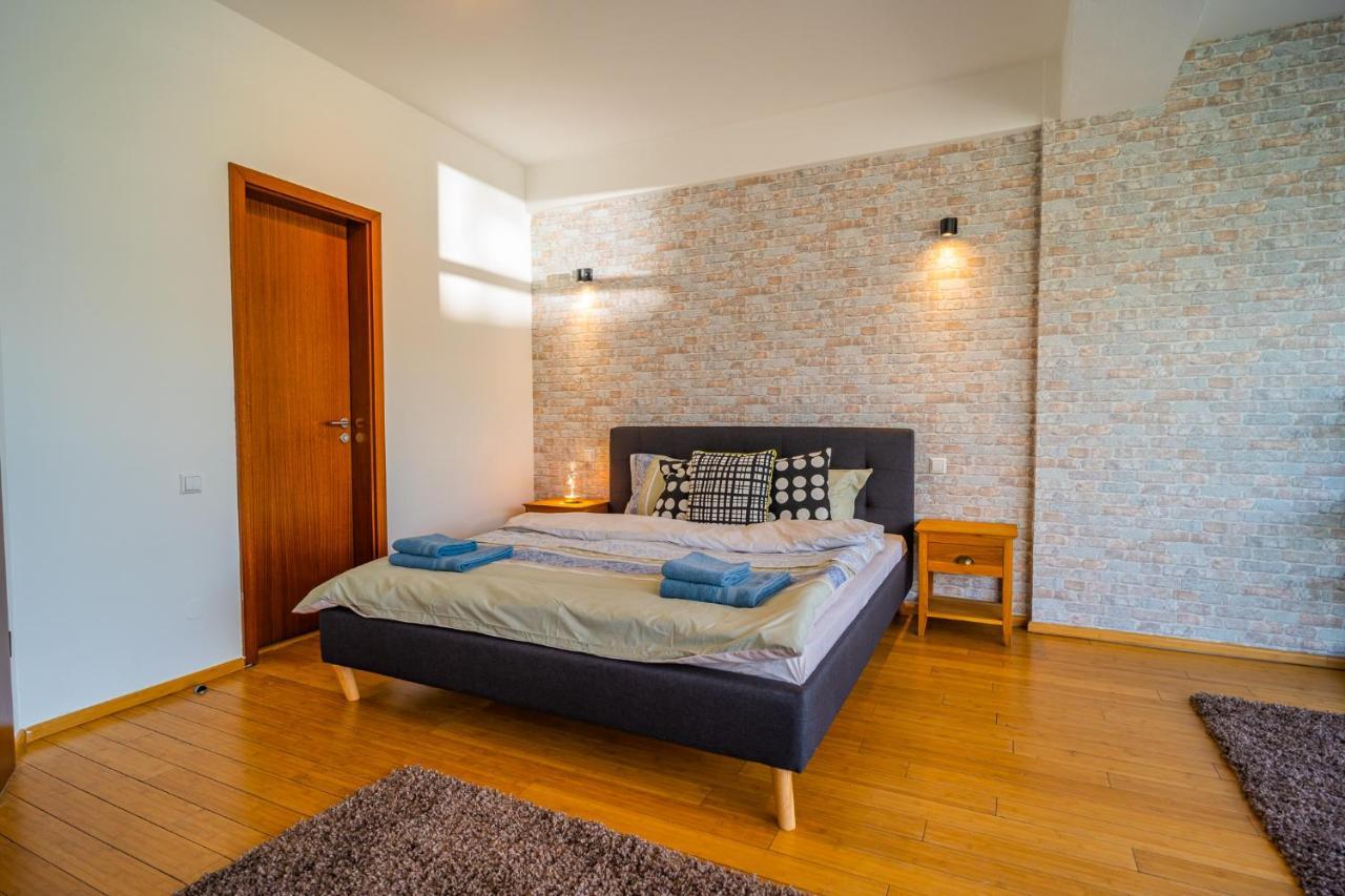 Apartament Sunny & Spacious Place With Breathtaking View