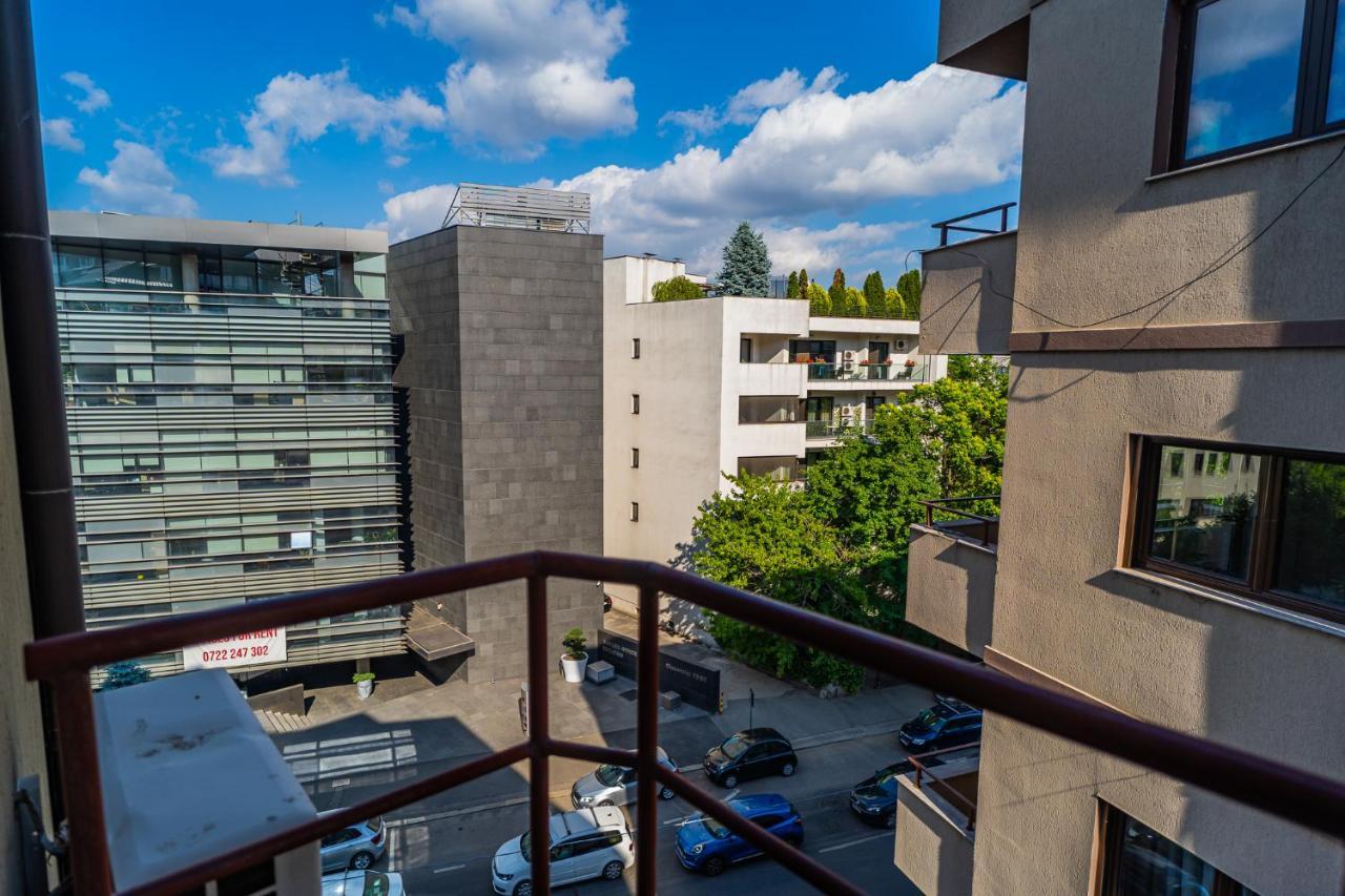 Sunny & Spacious Place With Breathtaking View